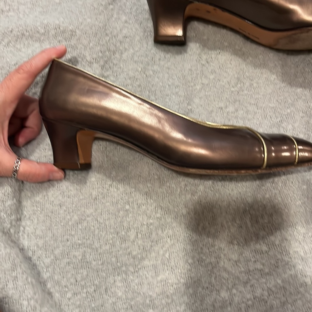 Vintage Salvatore Ferragamo pumps - Picture 3 of 10